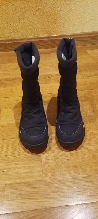 Vendo botas niño. Montaña y nieve