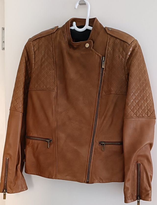 Chaqueta de piel marrón 