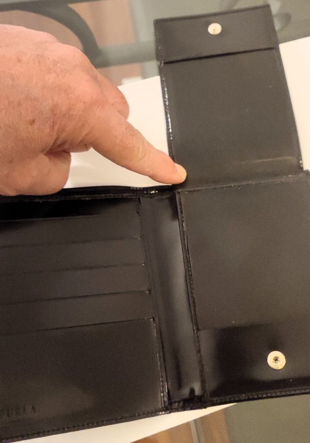 Furla - Portafoglio in vernice nera mai utilizzato