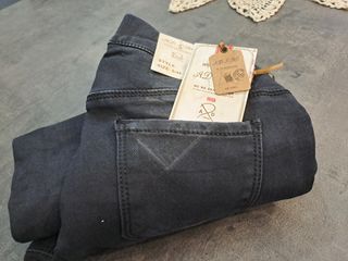 Jeans in Denim / jeans nero/ jeans donna