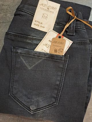 Jeans in Denim / jeans nero/ jeans donna
