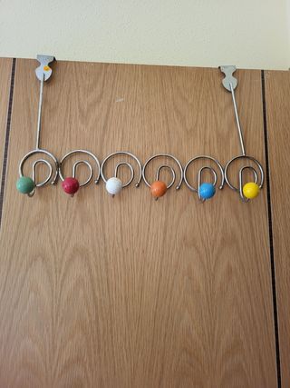 Percheros para puertas,varios modelos y colores.
