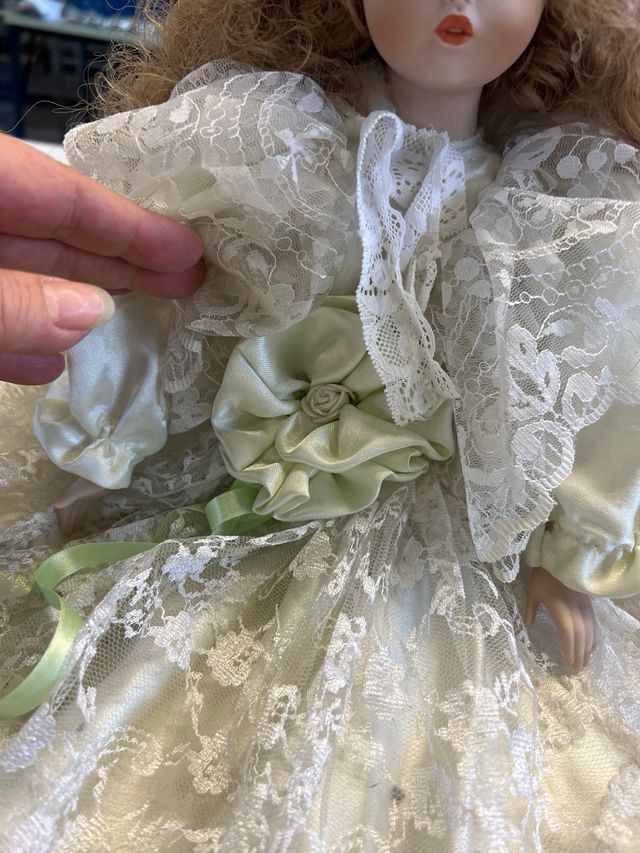 antica bambola ceramica