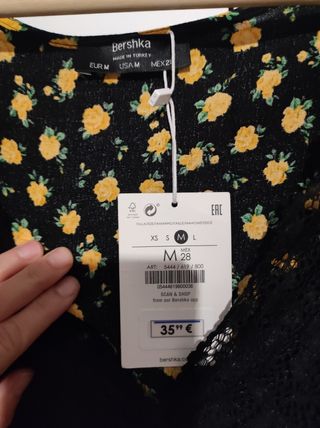 Vestido negro con rosas amarillas talla M