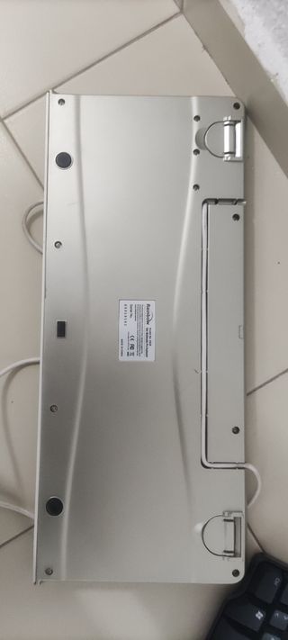 Teclado sin uso apenas