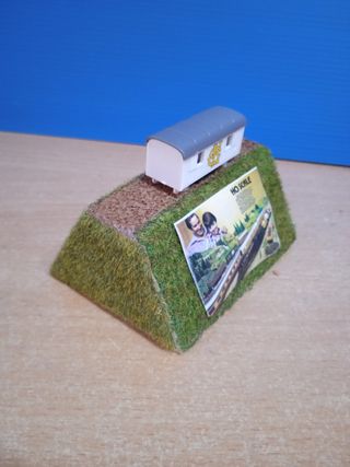 Estatua peana escala N