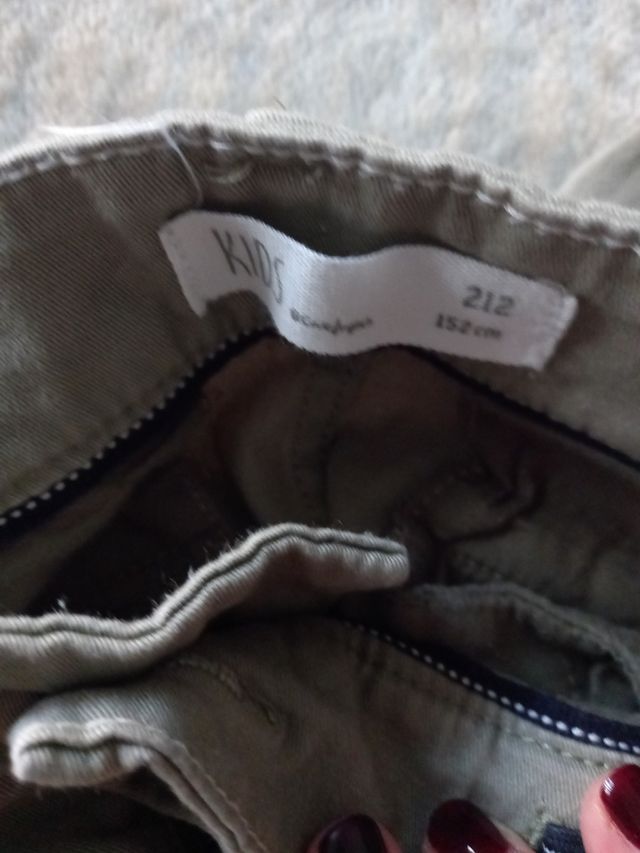 Pantalon chino niño, color verde.