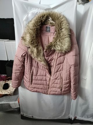 ABRIGO ROSA PRIMARK PLUMAS 