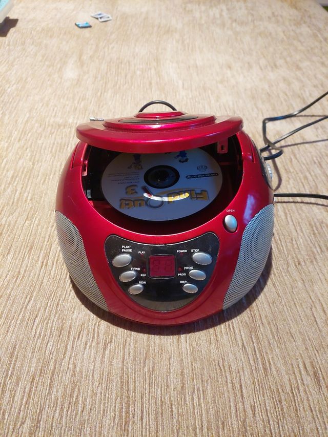 Radio/Reproductor de CDs