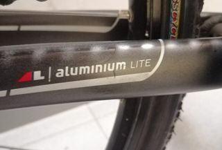 Bicicleta Híbrida Cube Aluminio