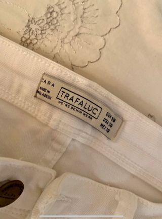 Pantalón Zara