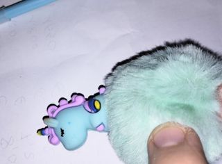 Lotto  5 pezzi :portachiavi unicorno e penne