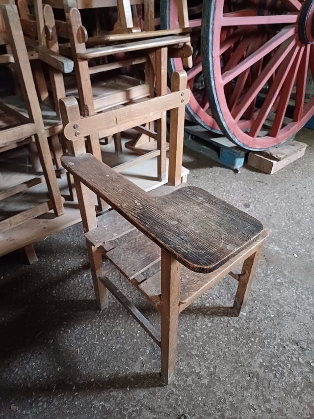 Pupitre silla antigua escuela madera
