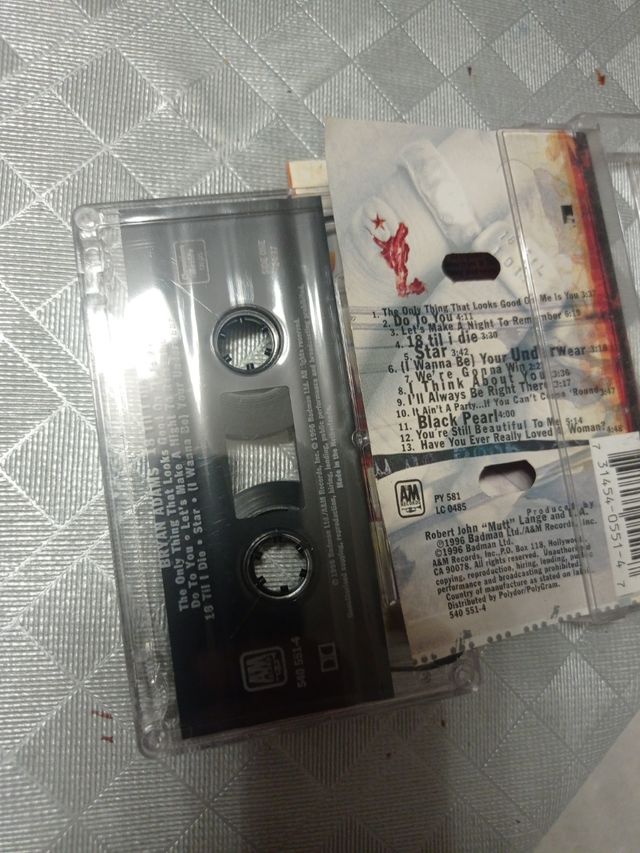 Cinta radio cassette Bryan Adams