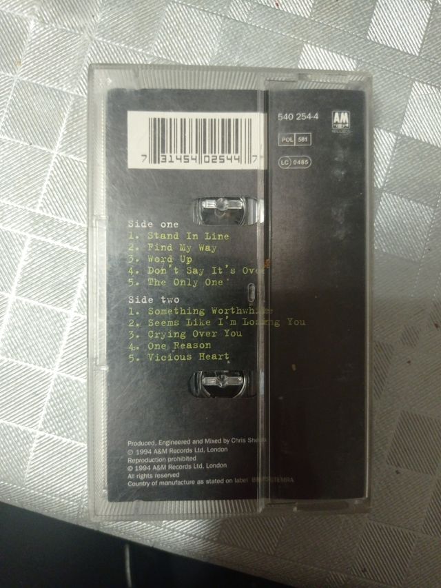 Cinta radio cassette Gun