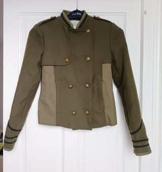 Cazadora militar de Zara 