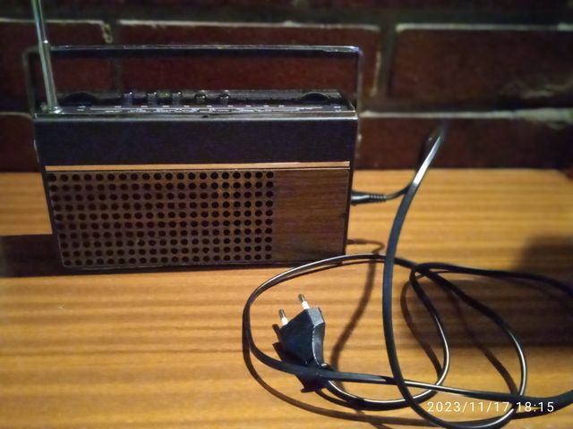 Radio antigua vintage 22x13cable nuevo