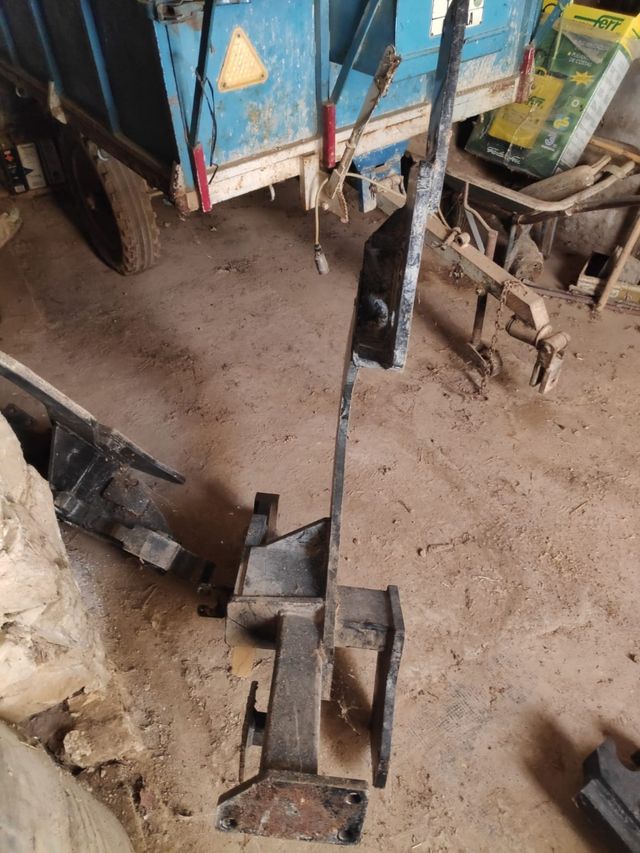 Amarres tractor pala Leon