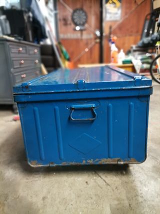 baúl de chapa diseño industrial