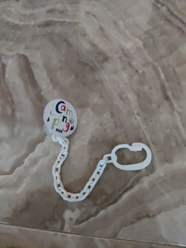 Lote chupetes y chupetes antiahogo sin usar