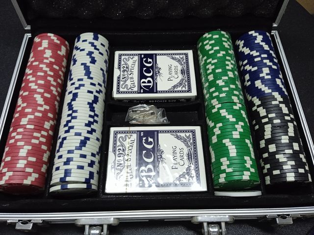 Juego de poker,679-93-89-78