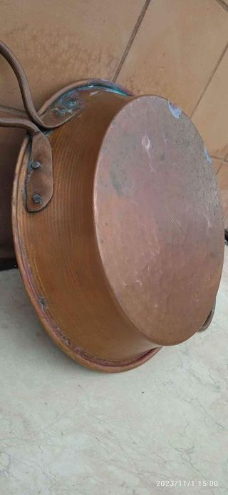 antico tegame in rame