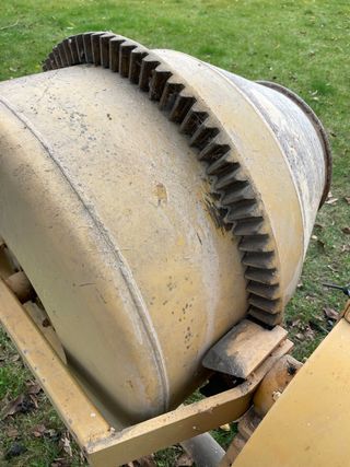 Hormigonera 200L