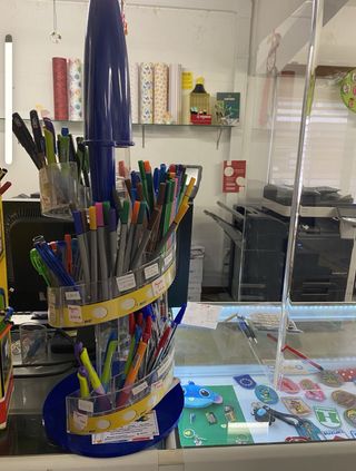 Expositor de canetas