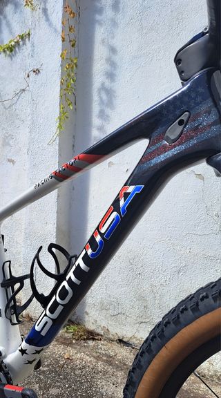 BICI SCOTT SCALE RC PRO.