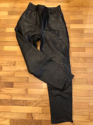 pantalon piel negro