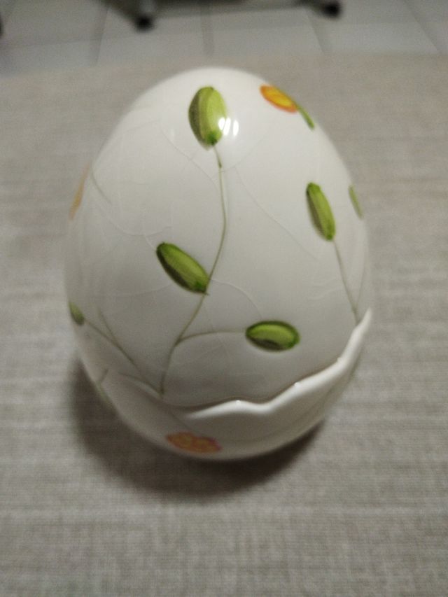 Uovo in porcellana Villadesta