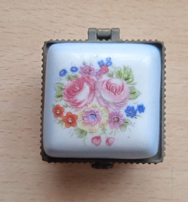 Cajas de porcelana Fina antiguas