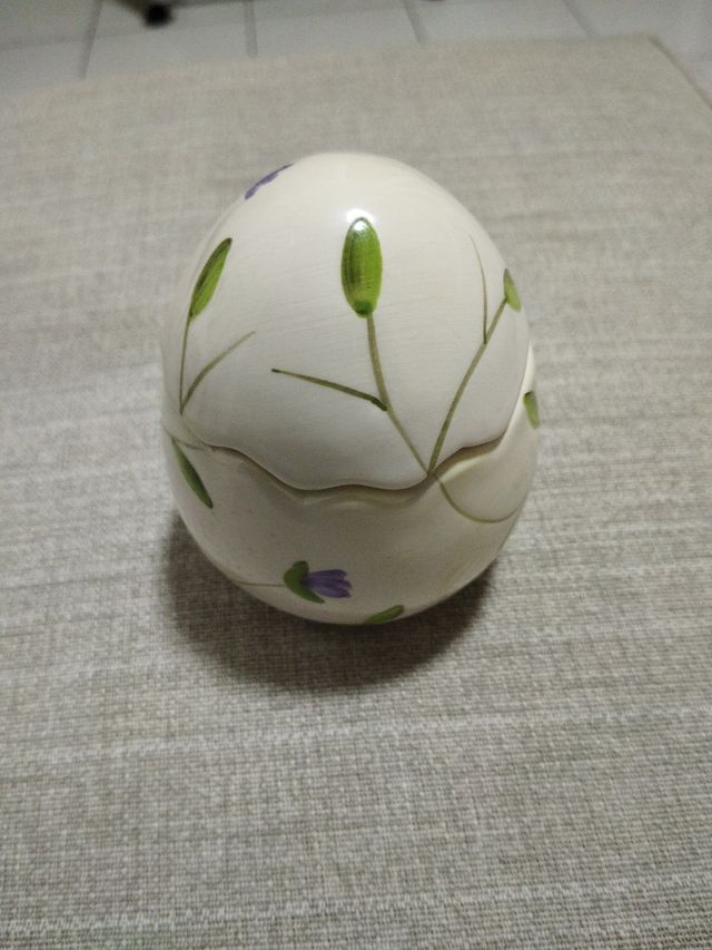 Uovo in porcellana Villadesta