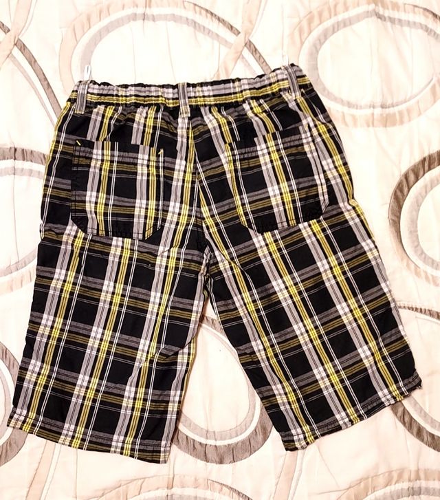 Lote 2 bermudas a cuadros. T 11-12