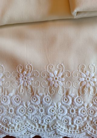 Juego de Sabanas Amarillo clarito. Nº20