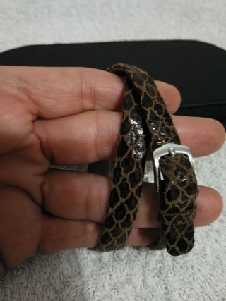 Reloj de pulsera de mujer. GUESS.