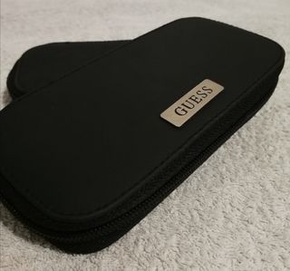 Reloj de pulsera de mujer. GUESS.