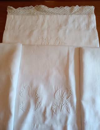 Juego de sabanas antiguas de Hilo fino y puntilla