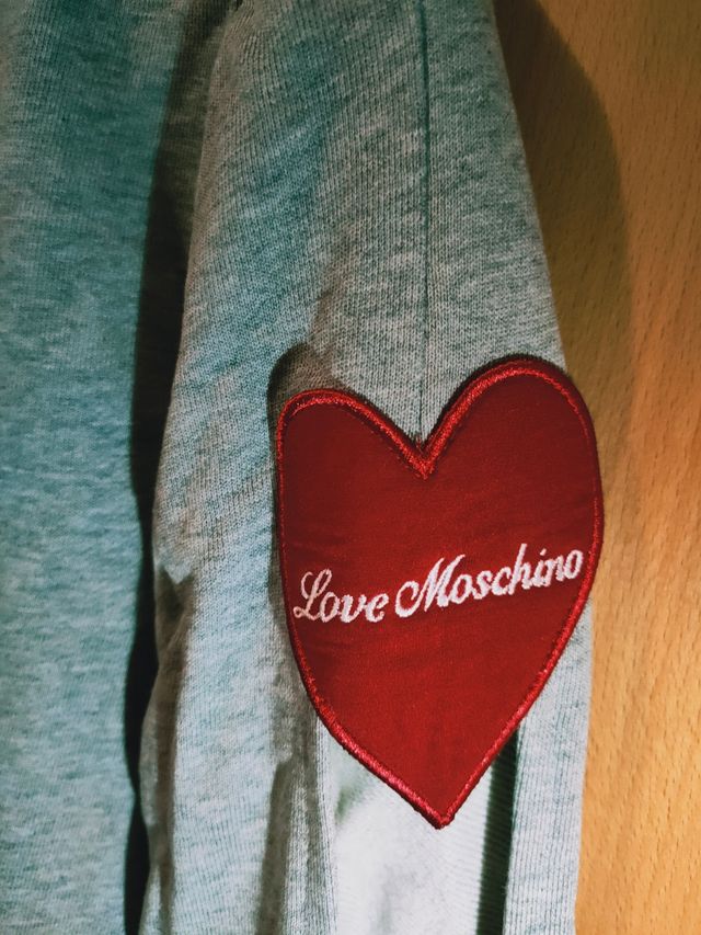Antes 245€❌ Vestido LOVE MOSCHINO