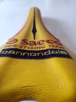 Sillín equipo saeco