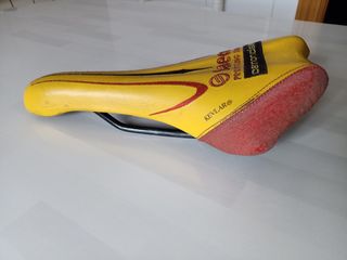 Sillín equipo saeco