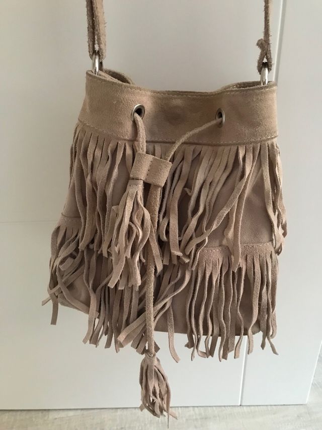 bolso de serraje con flecos
