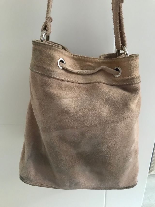 bolso de serraje con flecos