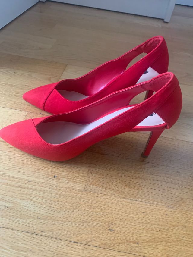 Zapatos salon stradivarius. N-38. nuevos