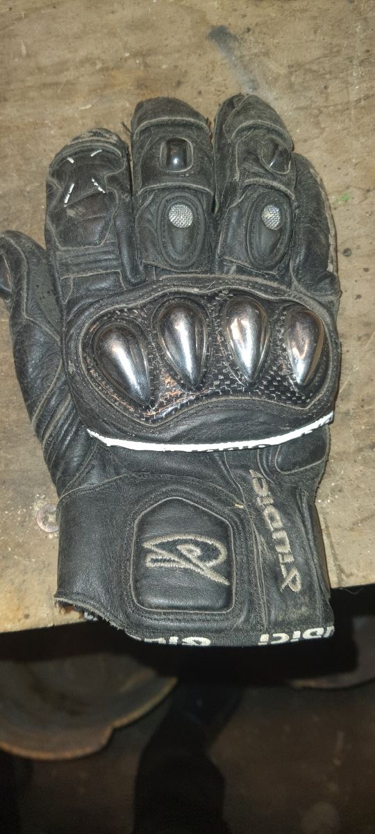 Guanti per motociclismo