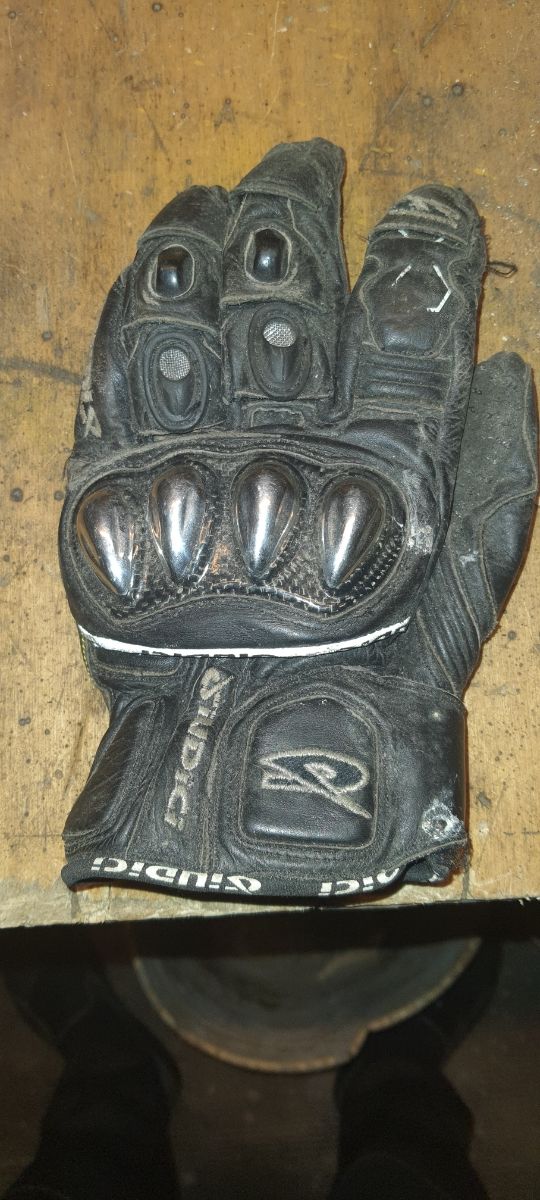 Guanti per motociclismo