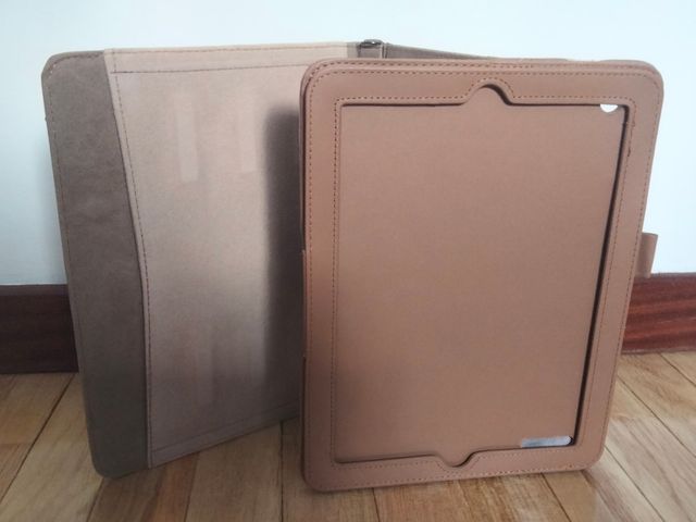 COPERTINA DEL LIBRO PER IPAD DA 11 POLLICI