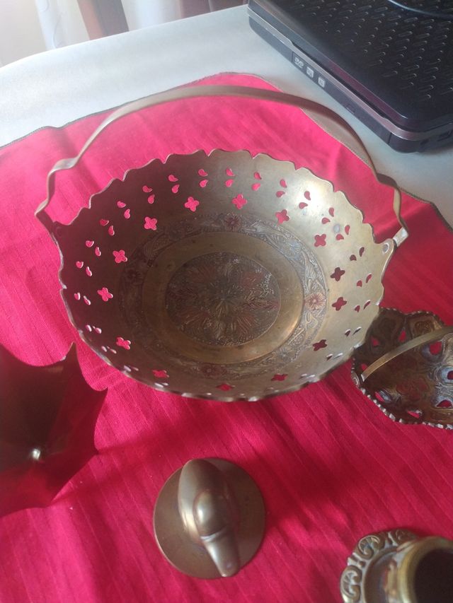 Decoración de latón