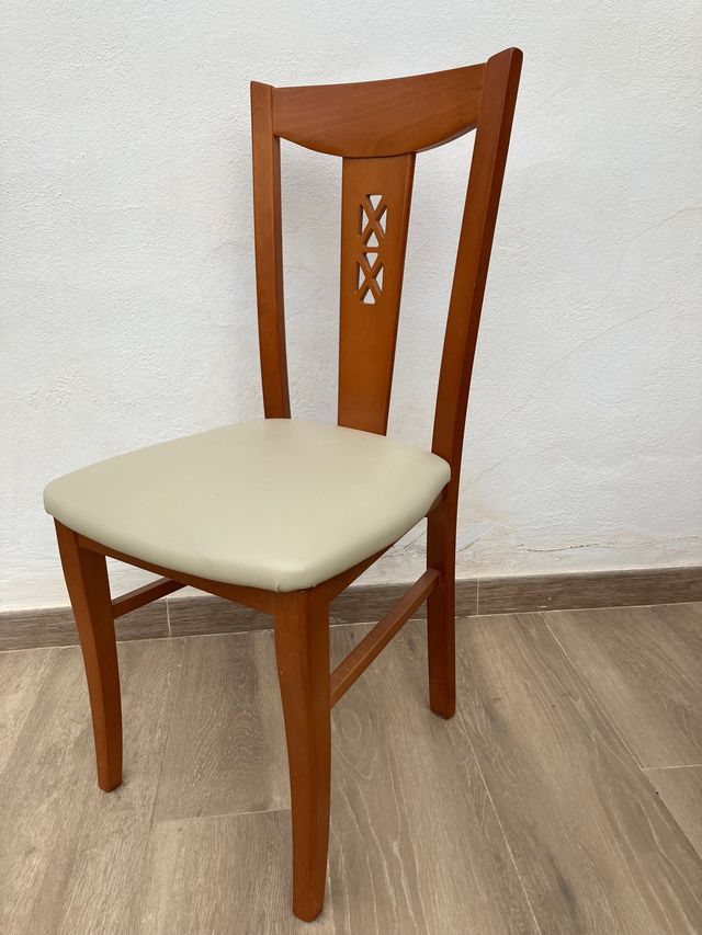  Silla de salón madera natural