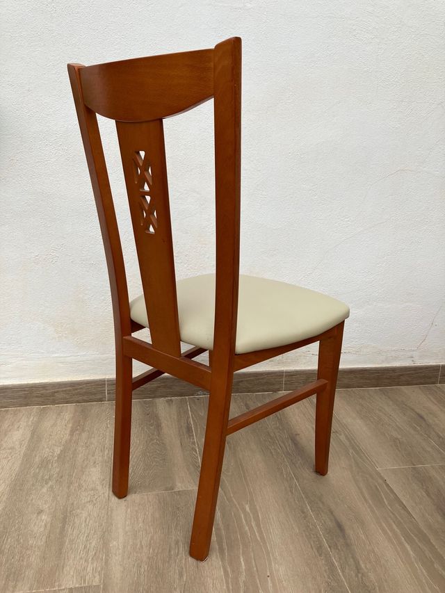  Silla de salón madera natural